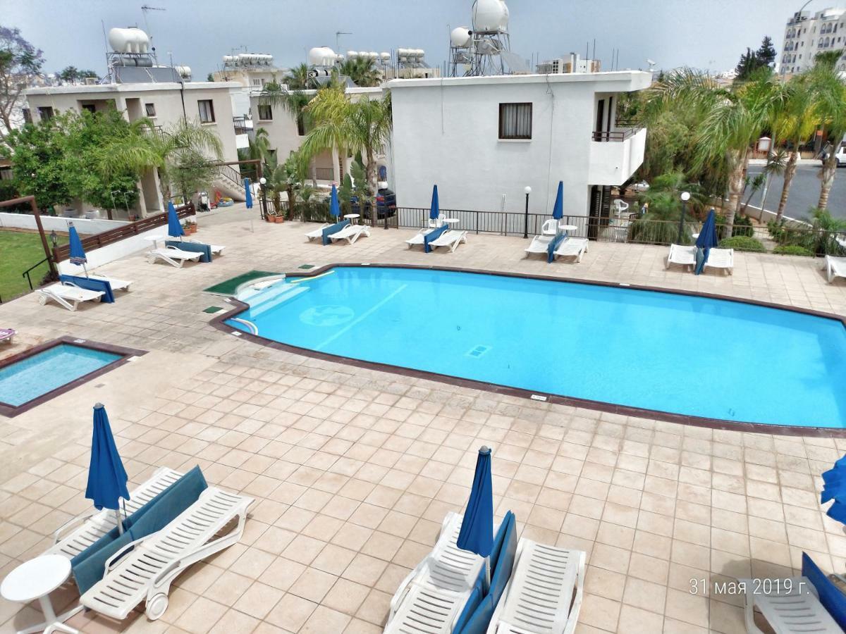 Constantaras Apartments Protaras Eksteriør billede